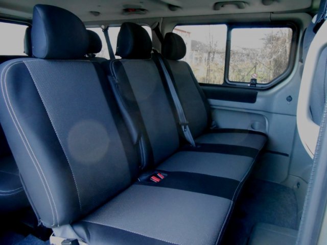 phoca_thumb_l_renault-trafic-passanger-5